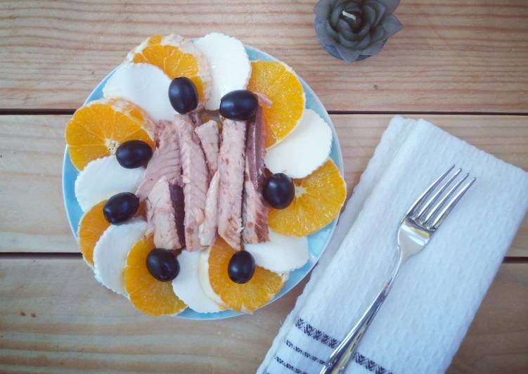 Ensalada de naranja y queso fresco