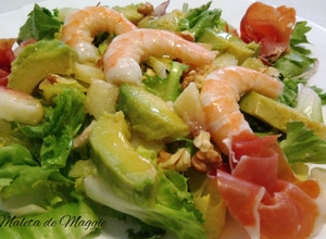 Foto principal de Ensalada de paraguaya, aguacate y langostinos