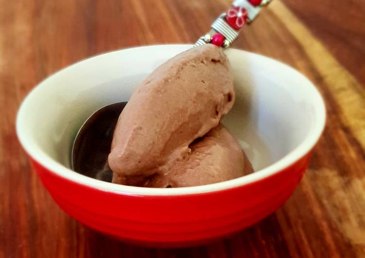 Recipe of Perfect Chocolate banana ice cream