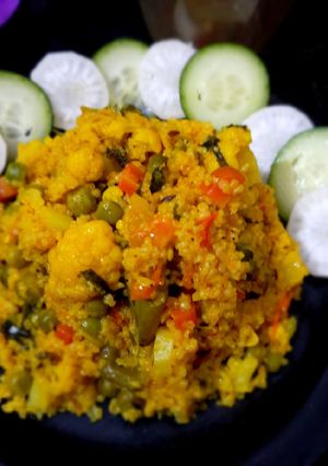 A picture of Vegetable Dalia pulaw.