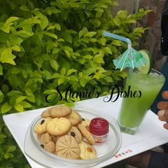 A picture of Custard cookies.