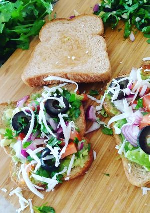 A picture of Dad's Avocado Veggie Sandwich.