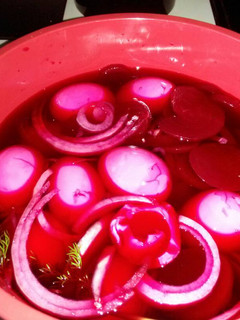 A picture of Dill Garlic Picked Beets and Eggs.