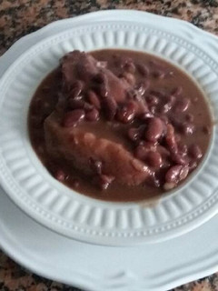 Una foto de Alubias rojas con costilla