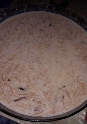 A picture of Sheer khurma.
