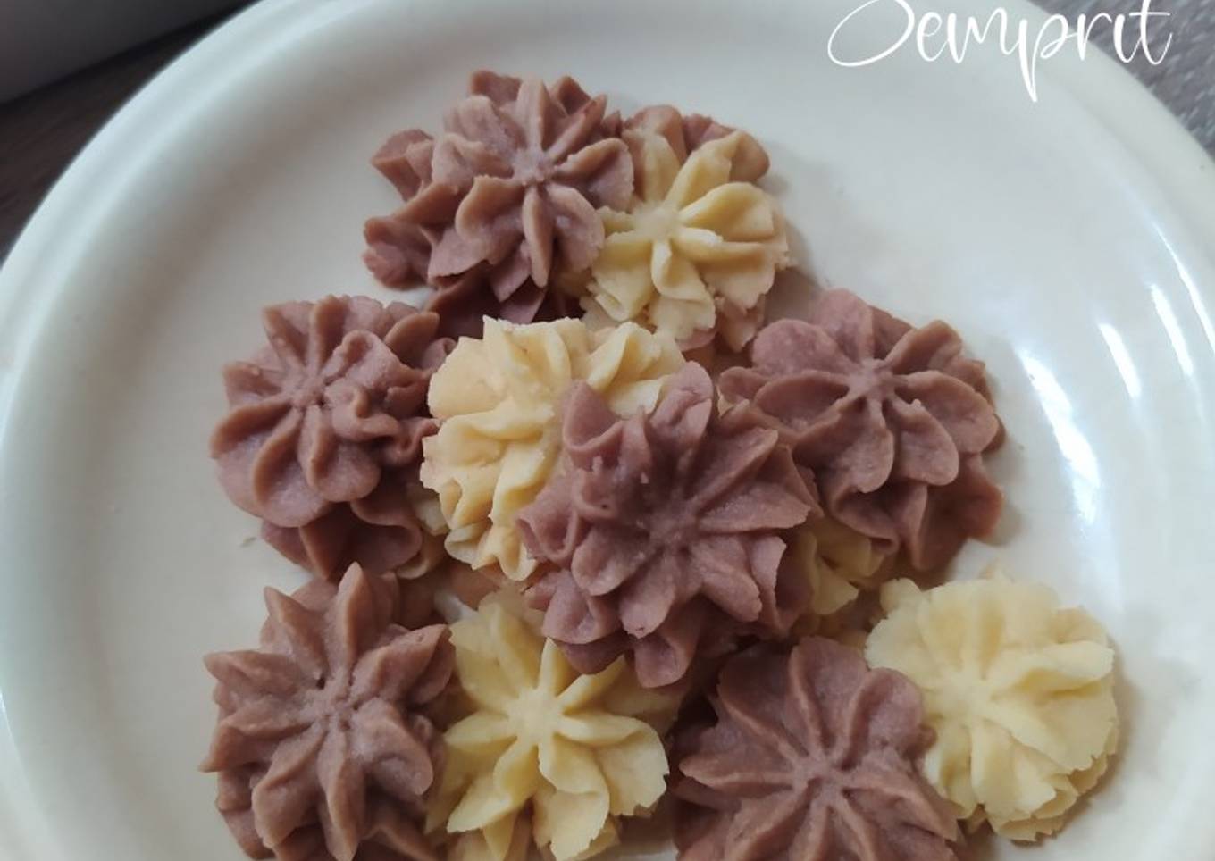Kue Semprit Dua Warna (Oven Tangkring)