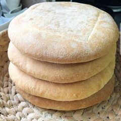 A picture of Egypt's special stuff bread.