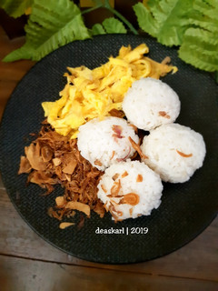 Foto resep Nasi ucit (Nasi kepal masa kecil)