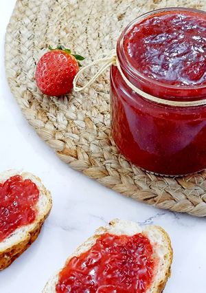 A picture of Chunky Strawberry Jam.