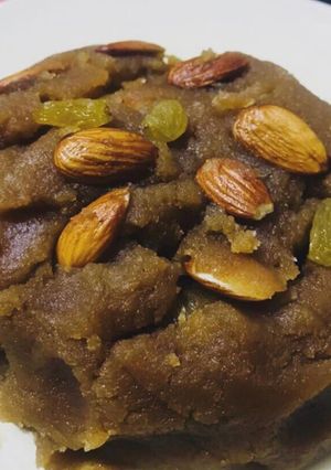 A picture of Aata ka halwa.