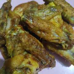A picture of Ayam Goreng.