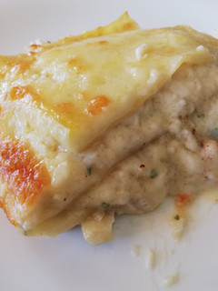 Una foto de Lasaña de bacalao y gambas 🦐