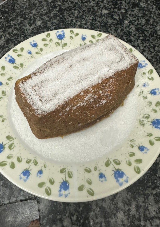 Una foto de 477. Bizcocho integral de zanahoria con nueces al microondas (postre)