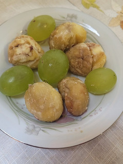 Una foto de Castañas hervidas con uvas