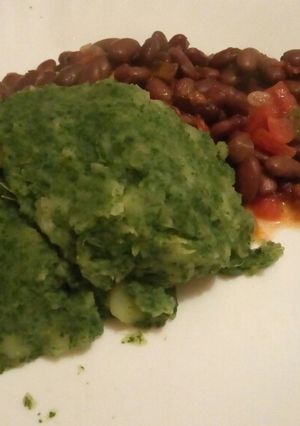 A picture of Stinging Nettle Mash & Beans# 4 weeks challenge #.