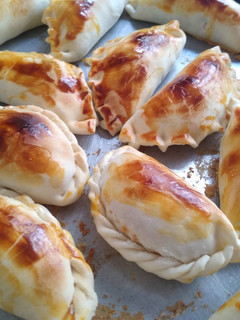 Una foto de Empanadas de pollo