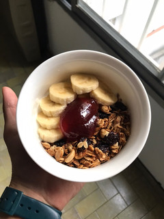 Una foto de Yogurt con muesli