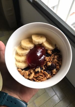 Una foto de Yogurt con muesli