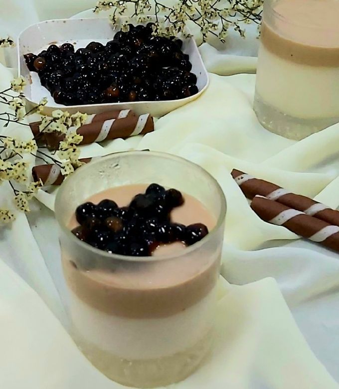 Hình của món Pudding sữa, dừa, cà phê.