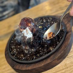 A picture of Sizzling brownie.
