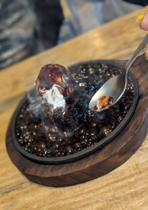 A picture of Sizzling brownie.