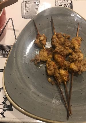 Una foto de Brochetas de pollo