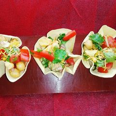 A picture of Bite sized papad kotori chat.