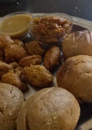 A picture of Barley flour baati.