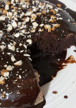 A picture of Choco cake in fry pan.