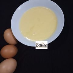 Custard filling A picture of Custard filling.