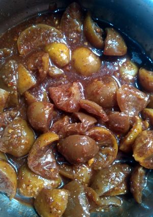 नींबू का खट्टा मीठा अचार (Nimbu ka khatta mitha achar recipe in Hindi) रेसिपी मुख्य फोटो
