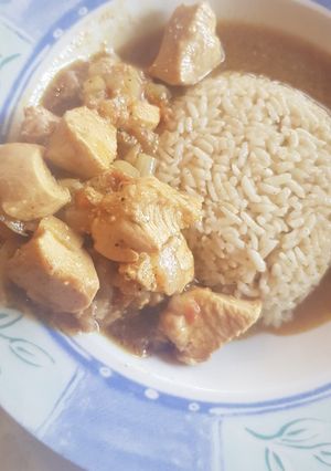 صورة لوصفة قطع الدجاج بالكاري مع الأرز