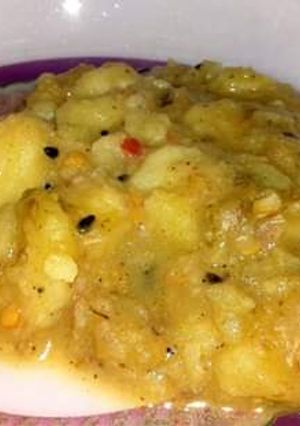 A picture of Aalu ki tarkari with kachori.