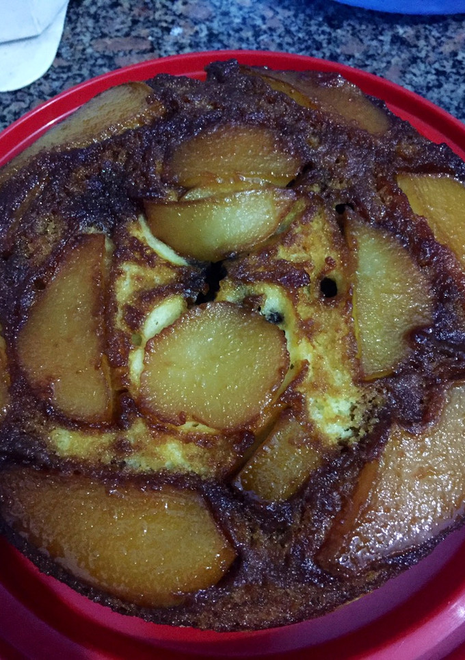 Una foto de Torta marmolada invertida de Pera❤️🍐 Sin Horno