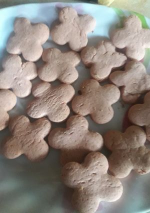 Una foto de Alfajores de maicena con aceite 🤗 fáciles y económicos