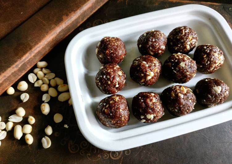 Step-by-Step Guide to Prepare Speedy Nutty Dates and Oats Energy Balls