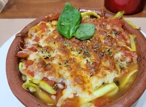Una foto de "Fideos" de zucchini con salsa filetto y queso