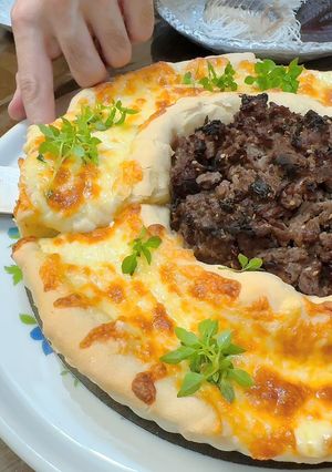A picture of Cheese Korean Bulgogi Pizza.