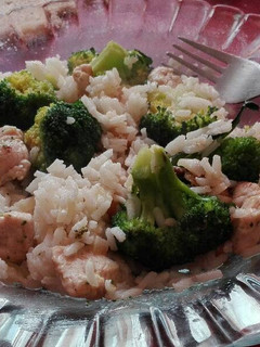 Una foto de Pavo arroz, champiñones y brócoli