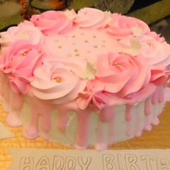 A picture of Strawberry Ice Cake.