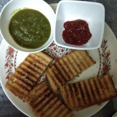 A picture of Potato sandwich.