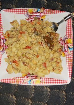 A picture of Steamed Potatoes and Eggs.