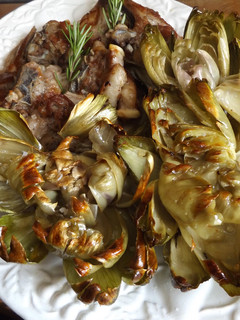 Una foto de Flores asadas de alcachofas frescas