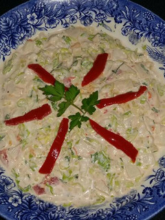 Una foto de Ensaladilla de cola de langosta, langostinos y piña🍍