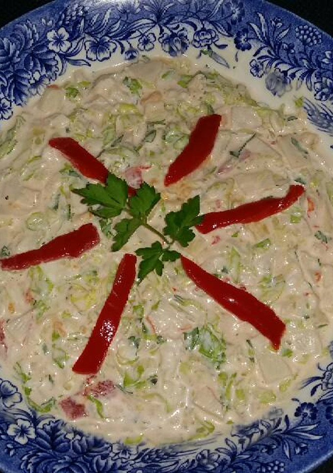 Una foto de Ensaladilla de cola de langosta, langostinos y piña🍍