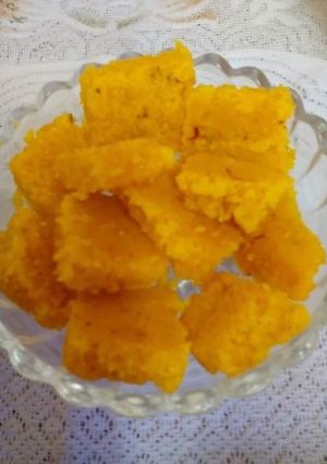 A picture of Khopra burfi.