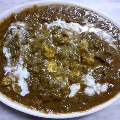 A picture of Palak Paneer.