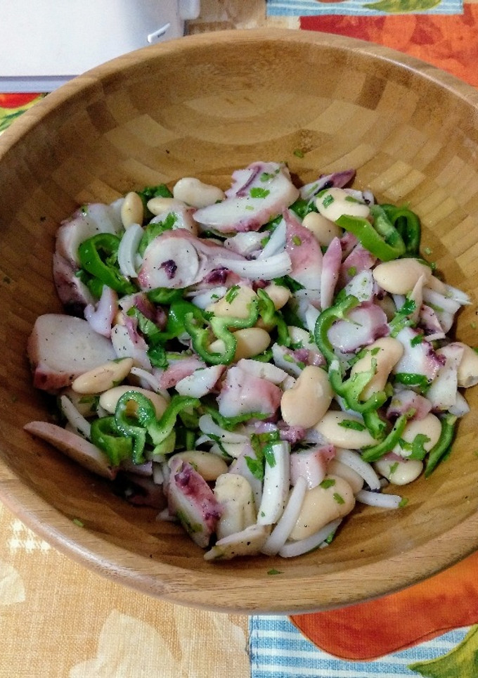 Una foto de Deliciosa ensalada de judiones con pulpo a mi estilo
