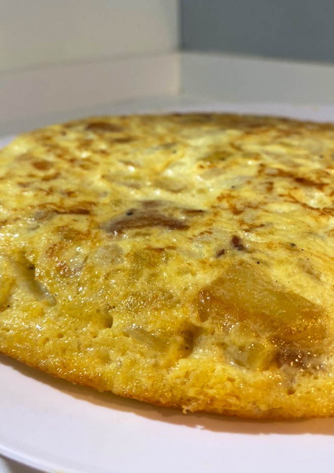 Una foto de Tortilla de patata con cebolla