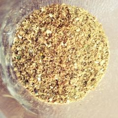 A picture of 13 spices powder.